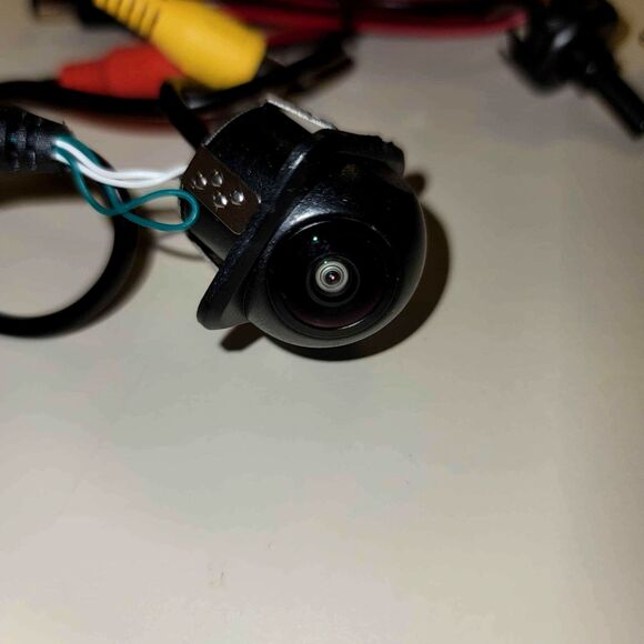 Universal Fisheye Angle Wide View AHD Reverse Camera for Car - Picture 8 of 10